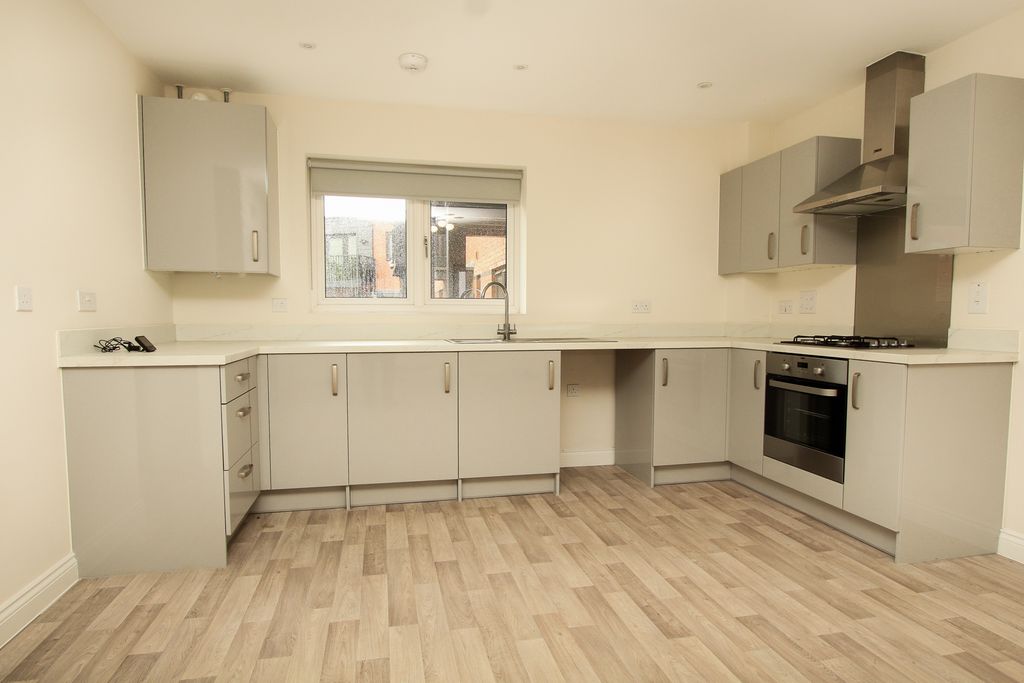 Property photo 2 of 7 Kitchen Area