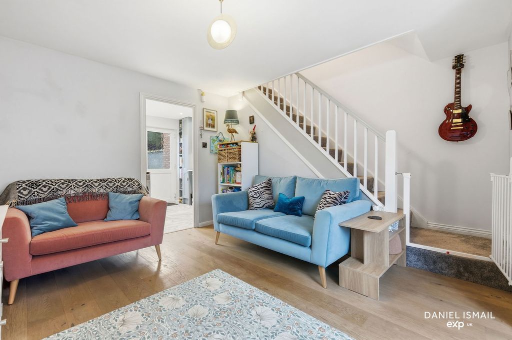 Property photo 2 of 19