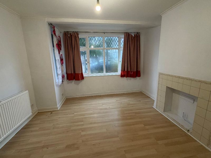 Property photo 2 of 16 Photo 3