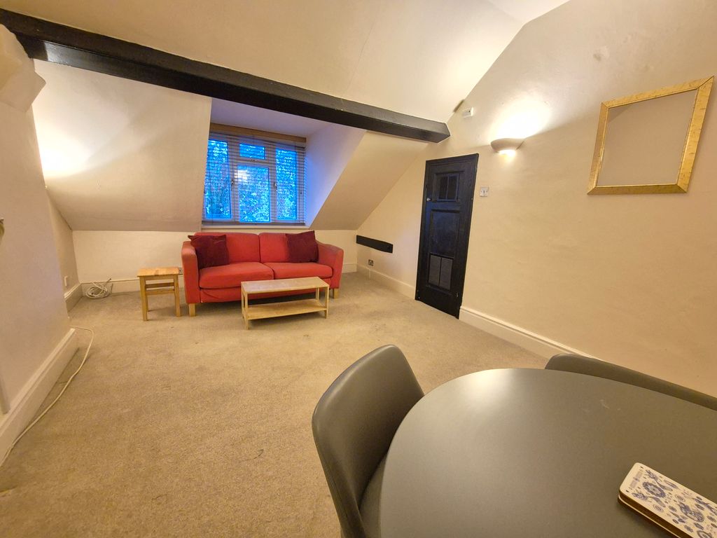 Property photo 2 of 11 Image