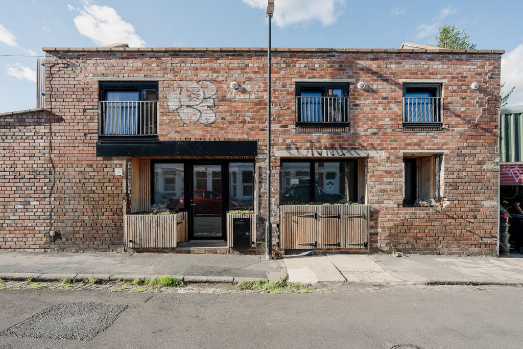 Property photo 2 of 32 19581184_N2_Webres.Jpg