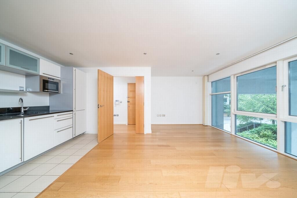 Property photo 2 of 12 Photo 11