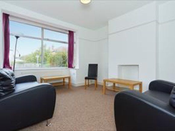 Property photo 3 of 10 42 Woodland Way.4.Jpeg