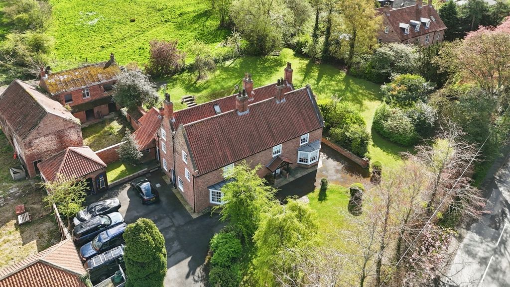 Property photo 1 of 19 5068853