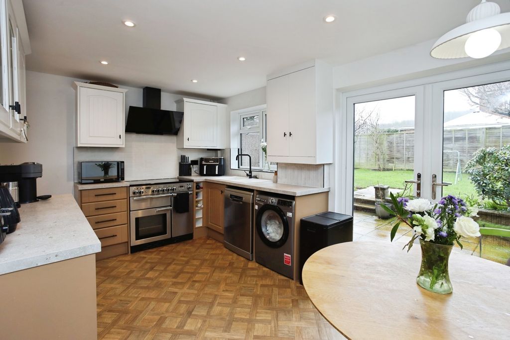 Property photo 2 of 16 Photo