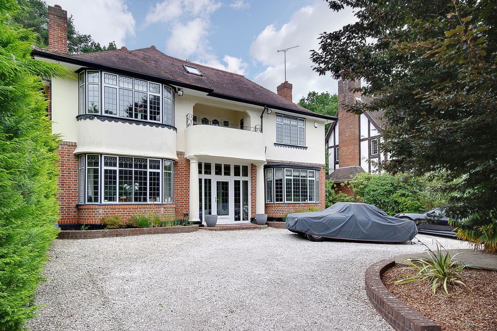 Property photo 1 of 53