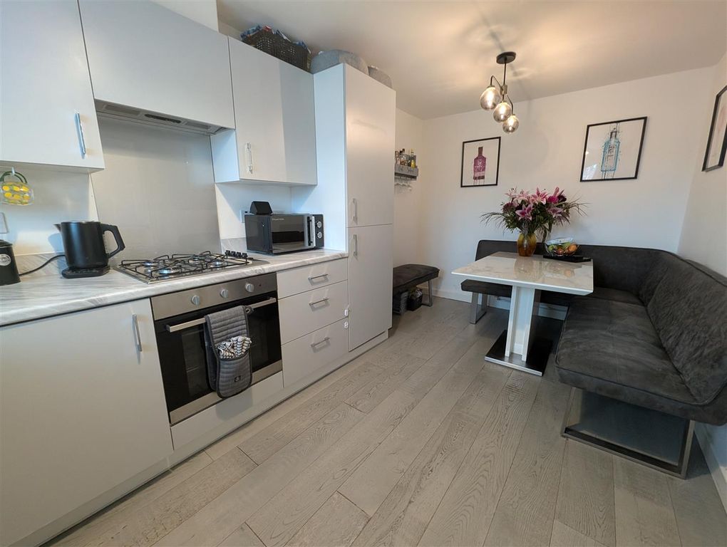 Property photo 3 of 14 Kitchen/Diner