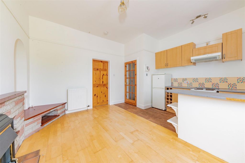 Property photo 3 of 10 22 Yeaman Street Forfar-5.Jpg