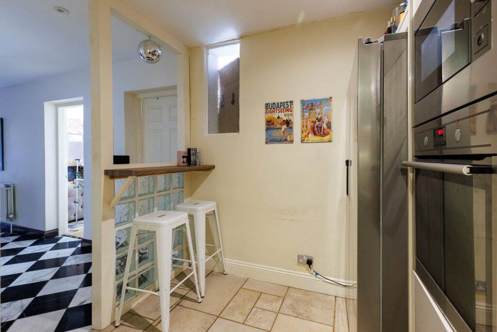 Additional image 11 of 2 bed flat for saleGuildford, Surrey GU1
