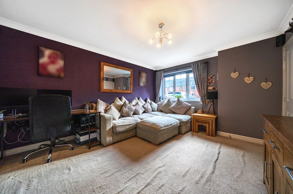 Property photo 3 of 26 -691d9929Bac27-l-1381149-20-691cd4499c4B0