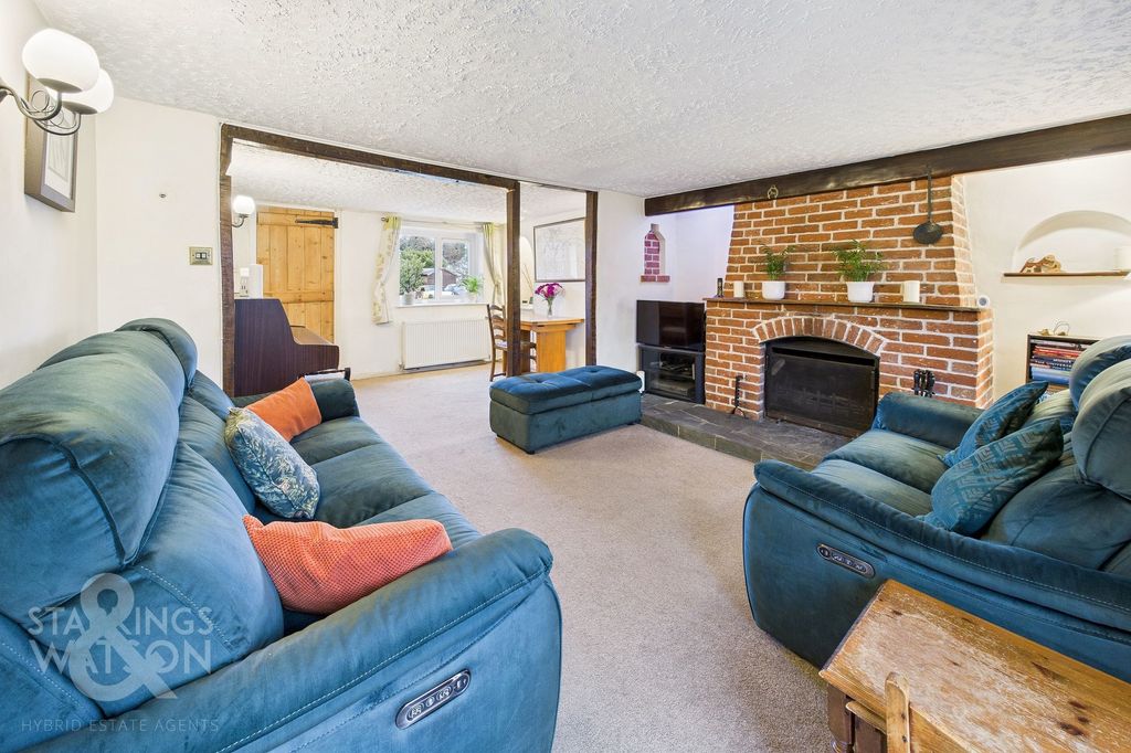 Property photo 3 of 34