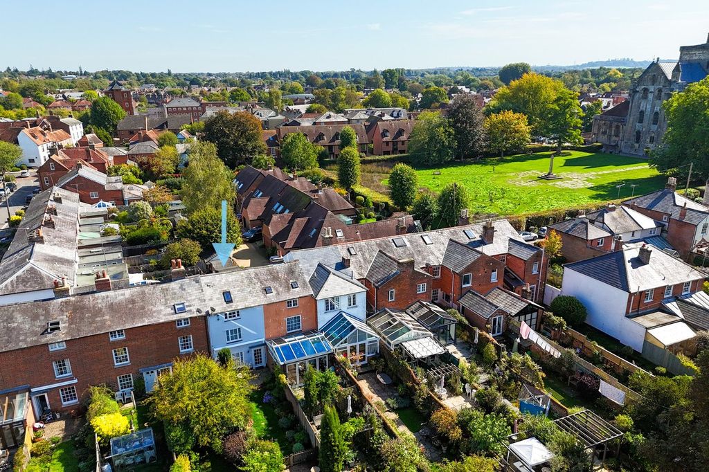 Property photo 2 of 16