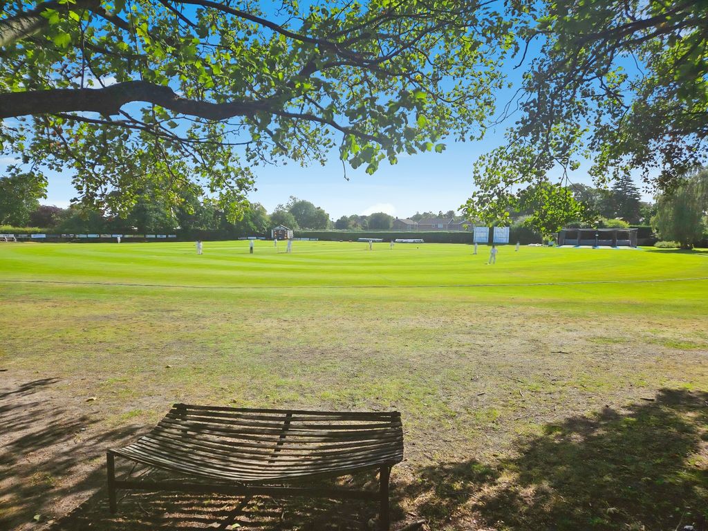 Property photo 2 of 21 Cricket Club