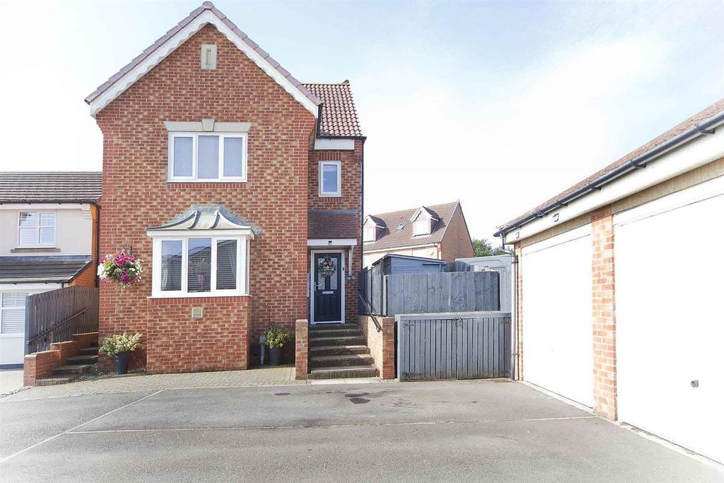 Property photo 1 of 27