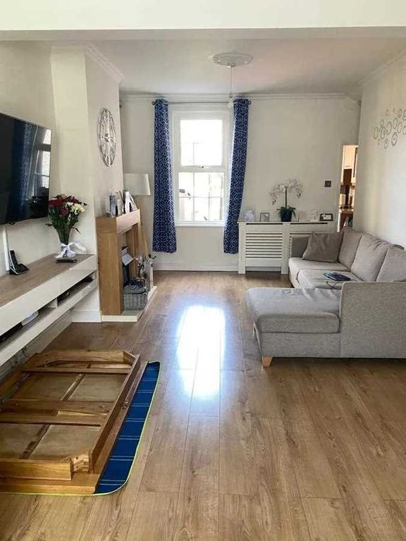 Property photo 2 of 13