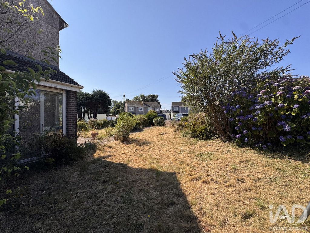 Property photo 2 of 21