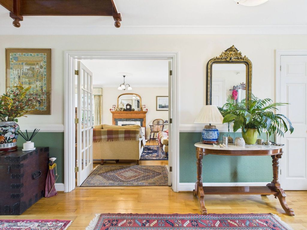 Property photo 3 of 34