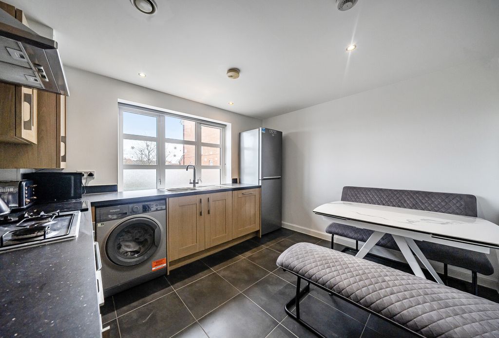 Property photo 3 of 21 1418569-6-69A0336...