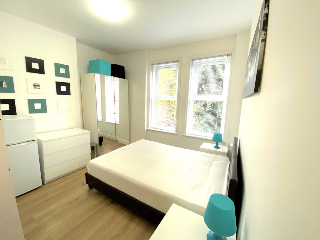 Property photo 1 of 6 3
