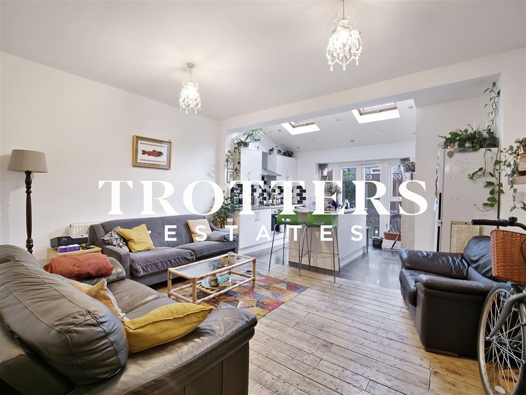 Property photo 2 of 15 Untitled Design (50).Jpg