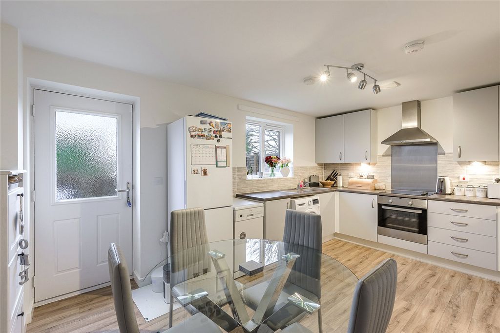 Property photo 3 of 22 Picture No. 16