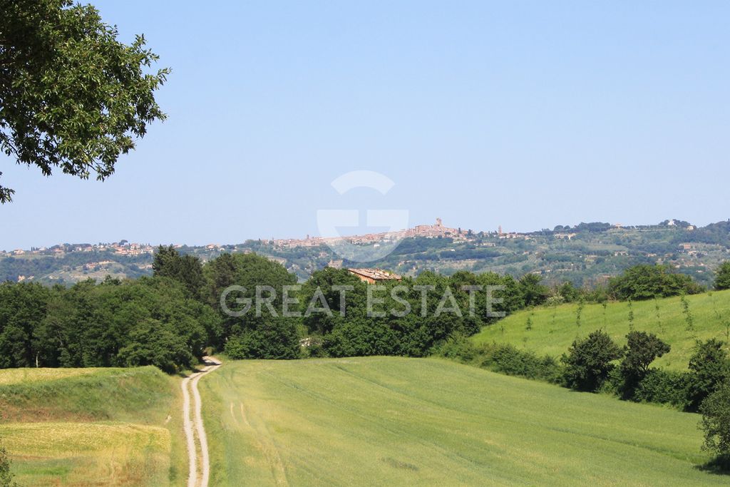 Property photo 2 of 3 Details & Panoramas