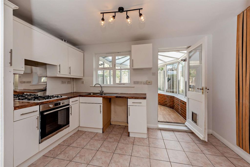 Property photo 2 of 14