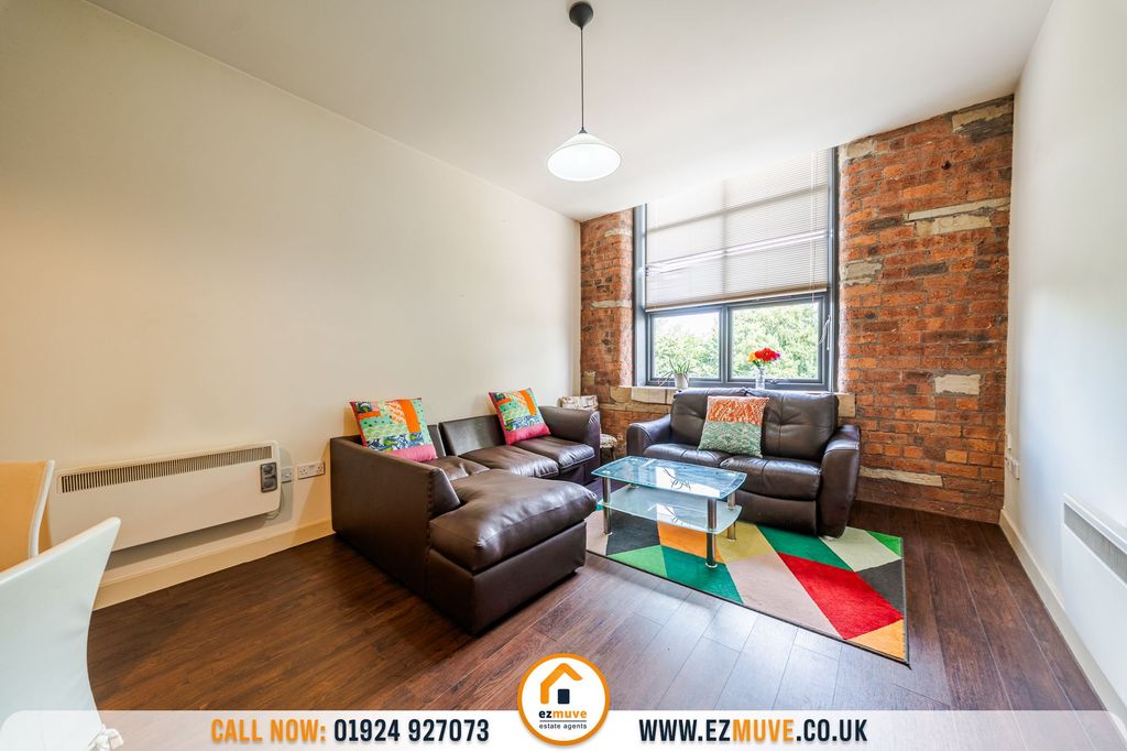 Property photo 2 of 19