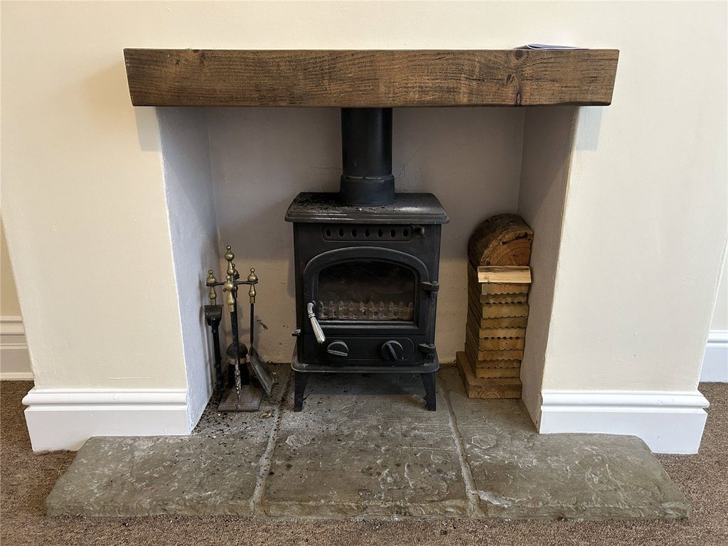 Property photo 3 of 15 Picture No. 02