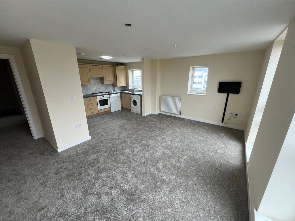 Property photo 2 of 13 Picture No. 04