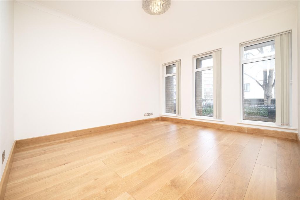 Property photo 3 of 14 4