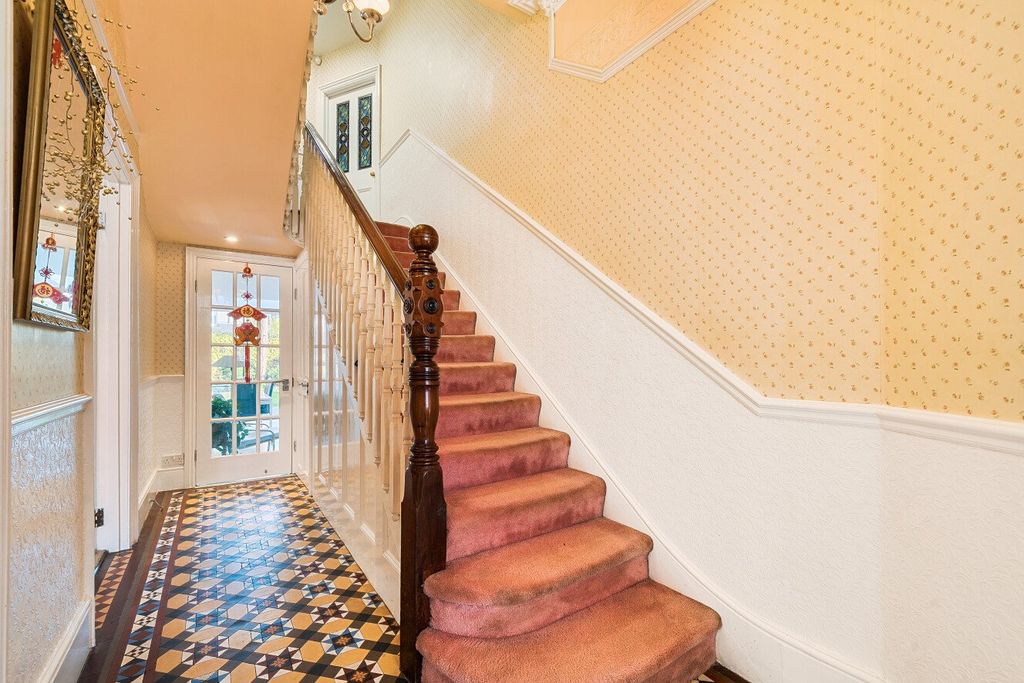 Property photo 2 of 28 Picture No. 31