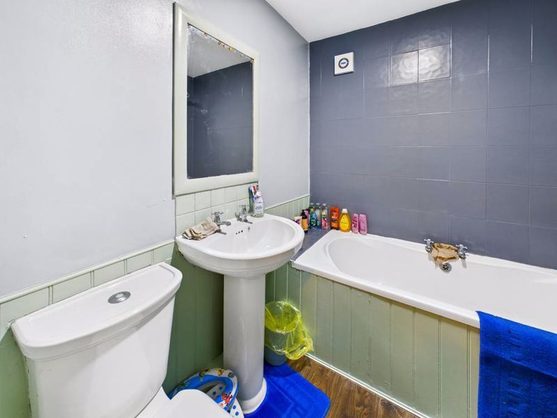 Property photo 3 of 28 Photo 21