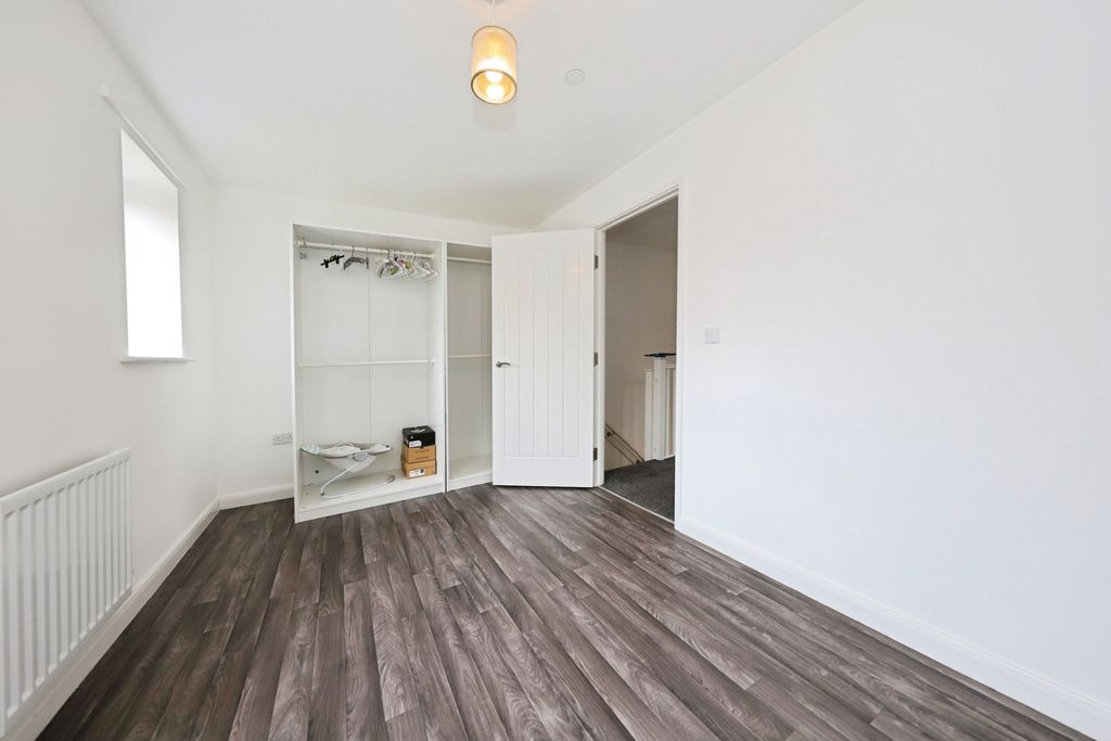 Property photo 3 of 17 Photo