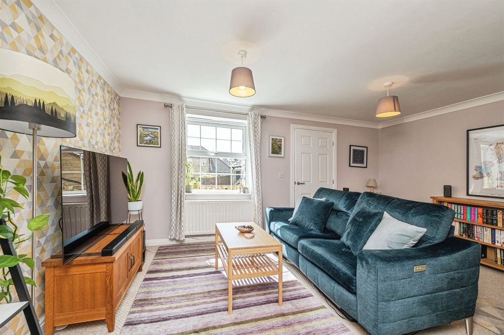 Property photo 2 of 12