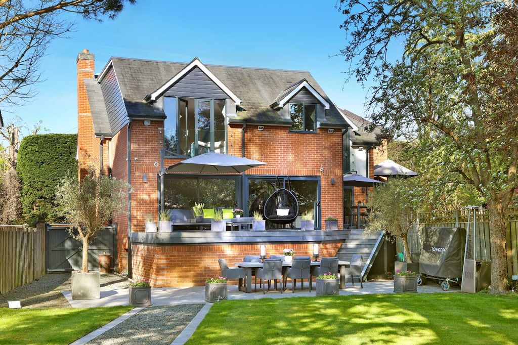 Property photo 1 of 28 Picture No. 34