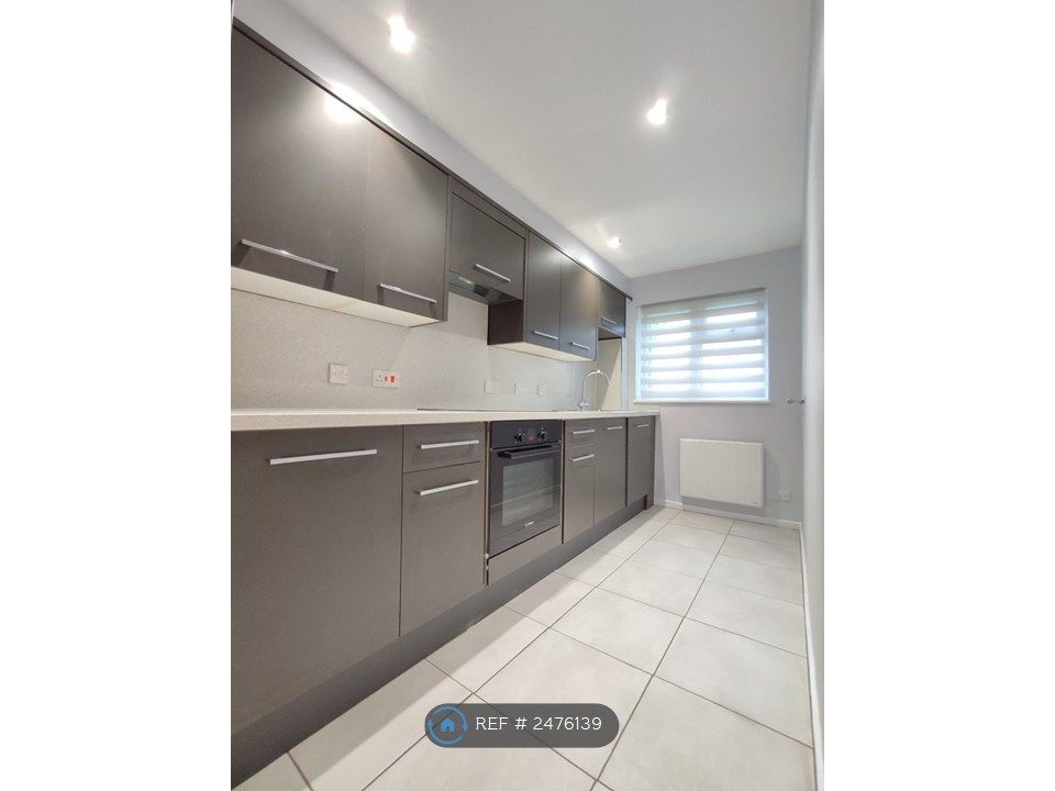 Property photo 3 of 7 Kitchen Including Appliances