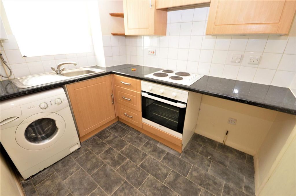 Property photo 3 of 4 Kitchen