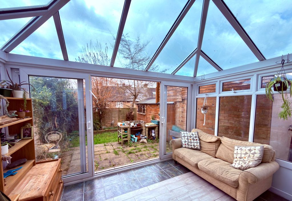 Property photo 2 of 22