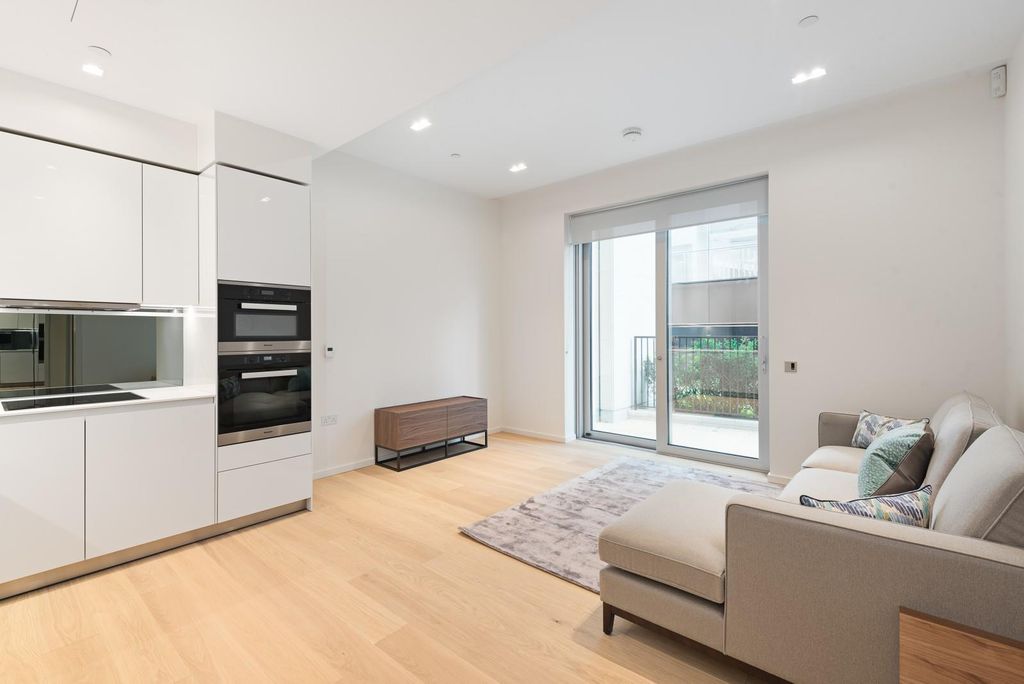 Property photo 1 of 14 Reception (Main)