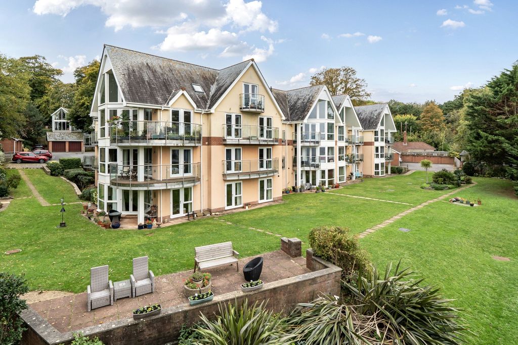 Additional image 37 of 3 bed flat for saleOld Teignmouth Road, Dawlish, Devon EX7