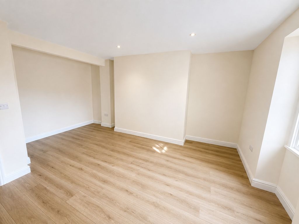 Property photo 3 of 10 Living Room