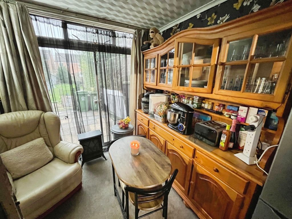 Property photo 3 of 13 Dining Room