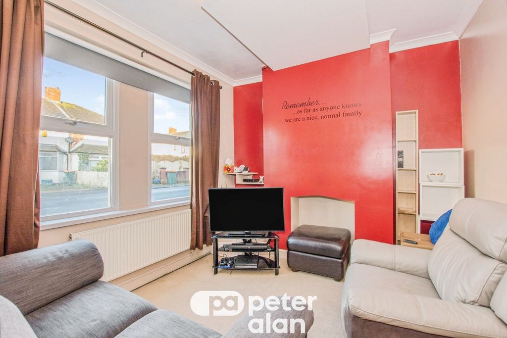 Property photo 2 of 10 Image