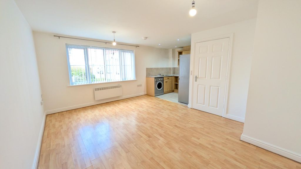 Property photo 2 of 10