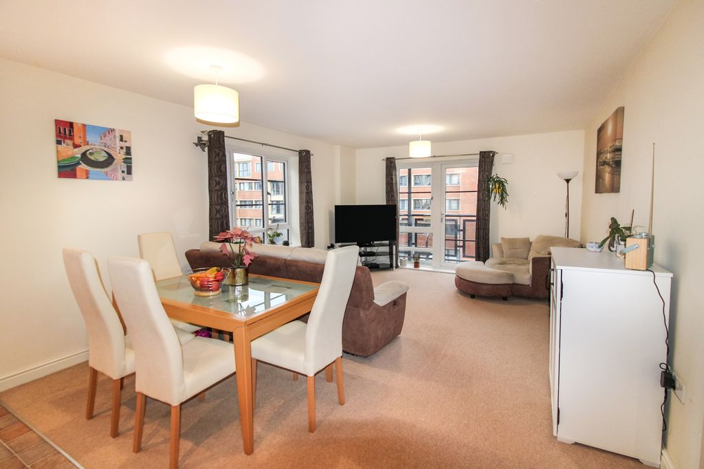 Property photo 2 of 11