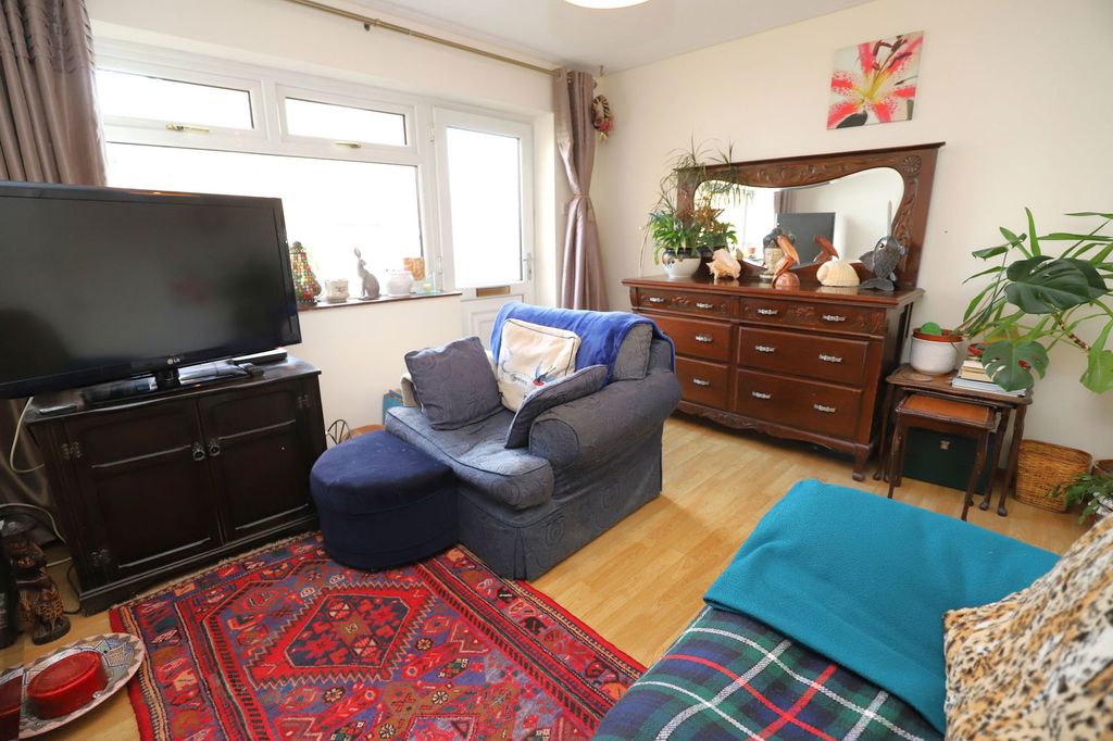 Property photo 2 of 22