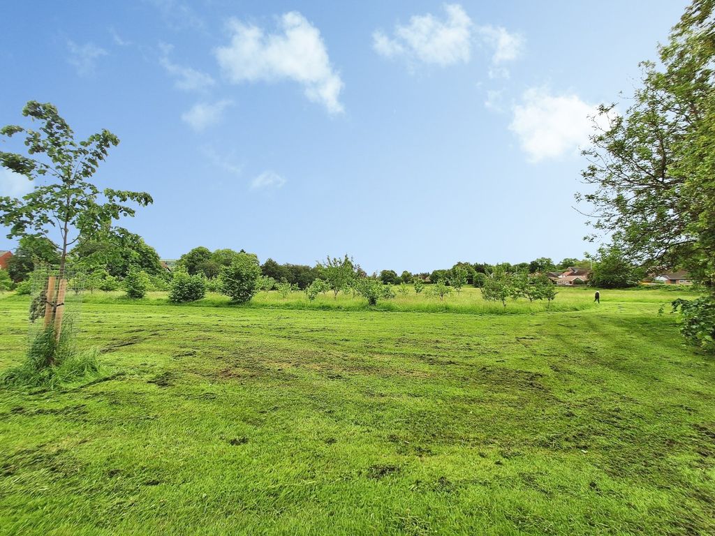 Property photo 2 of 14 Picture No. 05