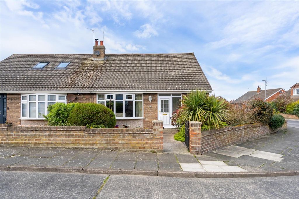 Property photo 1 of 10 External