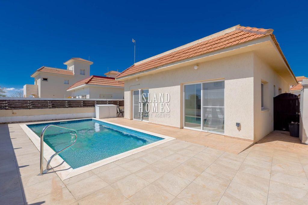 Property photo 1 of 34